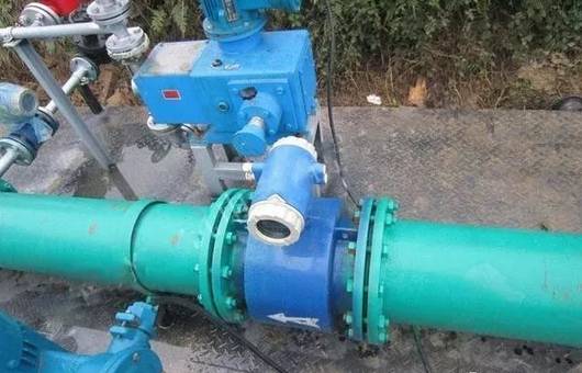 電磁(ci)流量(liang)計現(xian)場圖(tu)